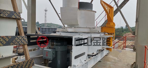 錘破、對(duì)輥破、立軸沖擊破三種制砂設(shè)備優(yōu)劣對(duì)比